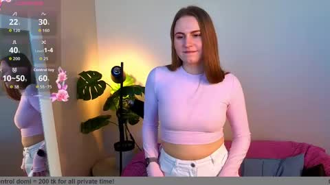 Snapshot of lover_daisy_ chatting on 04-11-26, 06:07 DAISY online show from 04-11-26, 06:07