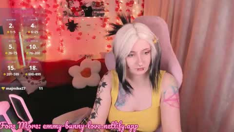 Snapshot of lover_emmy chatting on 10-08-25, 04:48 Emmy online show from 10-08-25, 04:48