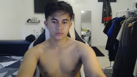 loverboyph04 online show from 11-28-25, 07:00