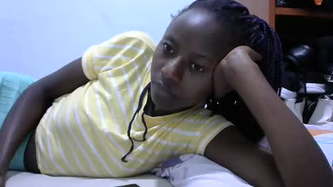 lovergal222 online show from 02-03-25, 07:52