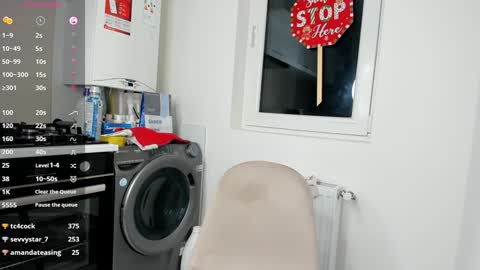 Snapshot of lovermike_ chatting on 12-25-24, 01:31 Mike online show from 12-25-24, 01:31