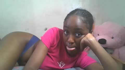 Snapshot of lovers_oncam chatting on 05-26-26, 12:12 RedJoy online show from 05-26-26, 12:12