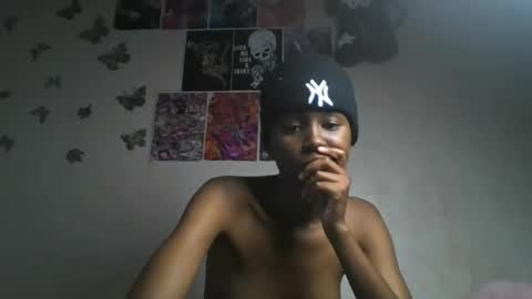Snapshot of lovers_oncam chatting on 05-29-26, 09:07 RedJoy online show from 05-29-26, 09:07