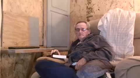 Snapshot of lovesex6565 chatting on 11-14-25, 11:53 just here to have fun and cum online show from 11-14-25, 11:53