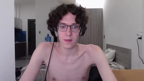 Snapshot of lovesomecookies chatting on 11-06-25, 09:15 LovesomeCookie online show from 11-06-25, 09:15