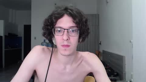 Snapshot of lovesomecookies chatting on 01-12-26, 08:47 LovesomeCookie online show from 01-12-26, 08:47