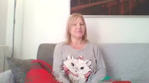 Marlyn online show from 12-21-24, 02:04