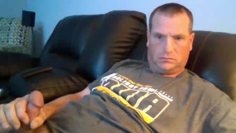 Snapshot of lovetocum37 chatting on 09-08-25, 03:22 lovetocum37 online show from 09-08-25, 03:22