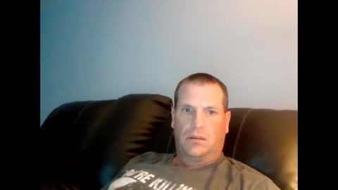 Snapshot of lovetocum37 chatting on 10-06-25, 04:48 lovetocum37 online show from 10-06-25, 04:48