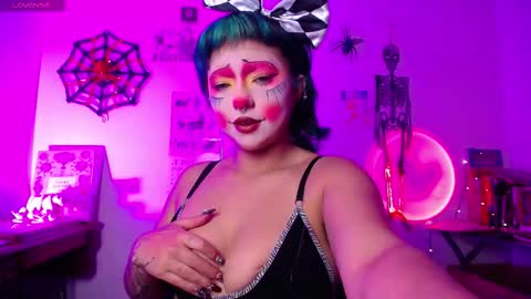 Snapshot of loving_alma chatting on 10-30-25, 03:52 loving_alma online show from 10-30-25, 03:52