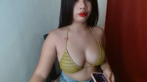Snapshot of loving_ellah19 chatting on 10-02-25, 10:00 loving_ellah19 online show from 10-02-25, 10:00