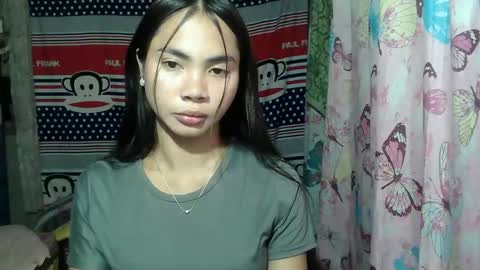 loving_rhean online show from 05-19-26, 04:02