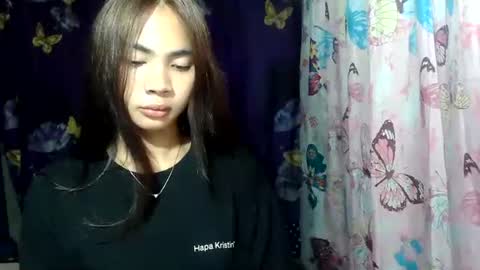 Snapshot of loving_rhean chatting on 06-17-26, 12:18 loving_rhean online show from 06-17-26, 12:18