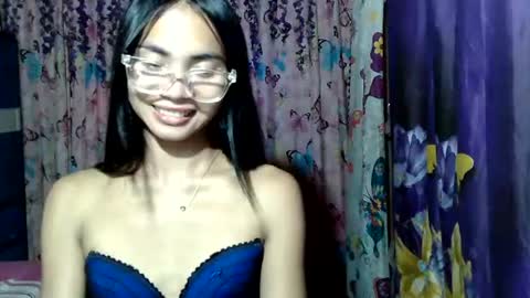 Snapshot of loving_rhean chatting on 07-31-26, 01:32 loving_rhean online show from 07-31-26, 01:32