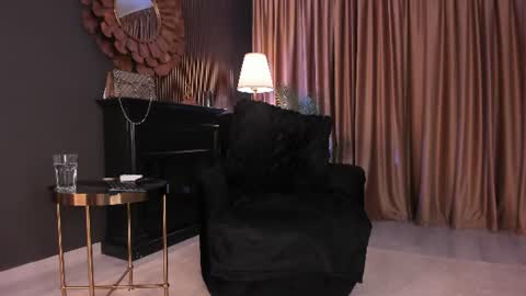 Nora online show from 07-29-26, 03:48
