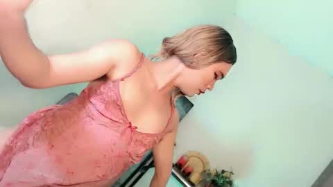 Lovingmonaru969 online show from 05-12-26, 12:02