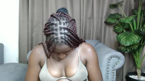 loyalcutie online show from 01-18-25, 08:20