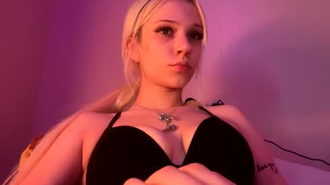 Snapshot of lsdprincess chatting on 12-14-24, 01:28 Princess  online show from 12-14-24, 01:28