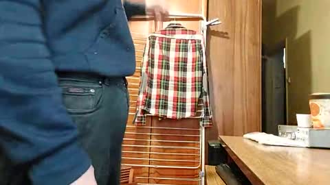 Lshot D online show from 12-15-24, 07:57