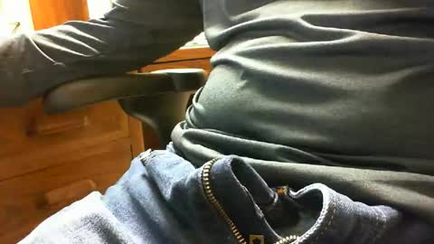 Snapshot of ltj54 chatting on 10-31-25, 04:41 ltj54 online show from 10-31-25, 04:41