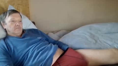 Snapshot of lu485947670865 chatting on 11-12-25, 02:06 lu485947670865 online show from 11-12-25, 02:06