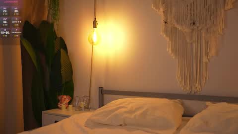 Snapshot of lu__lane chatting on 11-07-25, 08:14 Lu 3 online show from 11-07-25, 08:14