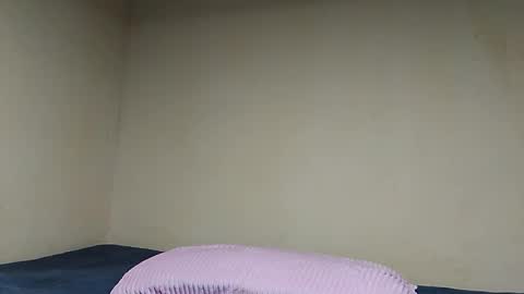 lu_lu21 online show from 02-05-25, 12:53