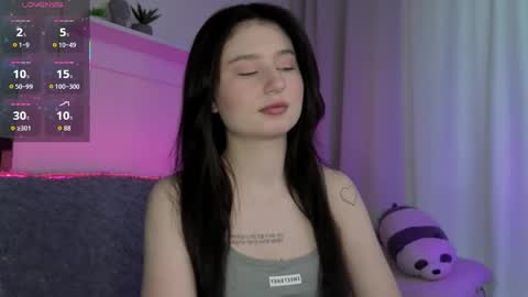 Lua online show from 04-17-26, 03:31