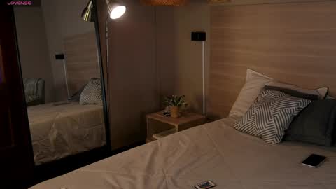  ---Goys incredible photographs online show from 04-14-26, 01:06