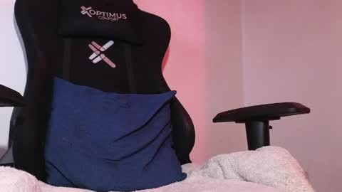   online show from 04-20-26, 03:48