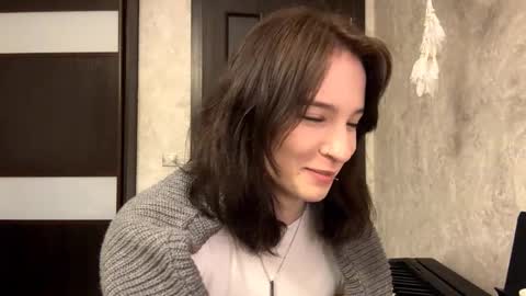 luannmaixner online show from 12-04-25, 05:43