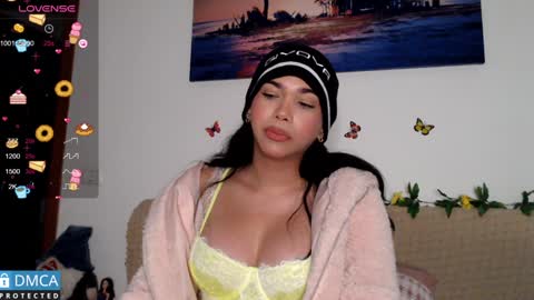 Snapshot of luara_ chatting on 01-07-25, 06:38 luara_ online show from 01-07-25, 06:38
