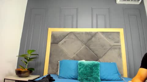 luca_morettii online show from 10-03-25, 12:13