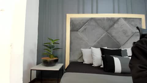 luca_morettii online show from 11-11-25, 12:05