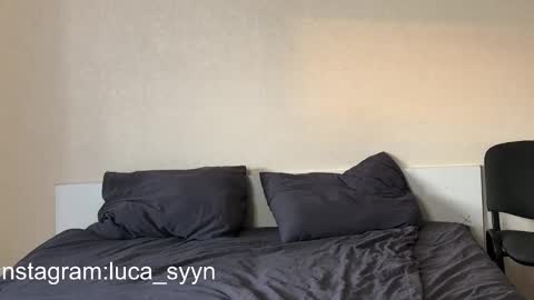 Snapshot of luca_syn chatting on 09-20-25, 01:34 Luca S online show from 09-20-25, 01:34