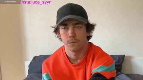 Snapshot of luca_syn chatting on 09-24-25, 09:34 Luca S online show from 09-24-25, 09:34
