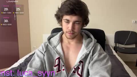 Snapshot of luca_syn chatting on 10-16-25, 10:05 Luca S online show from 10-16-25, 10:05