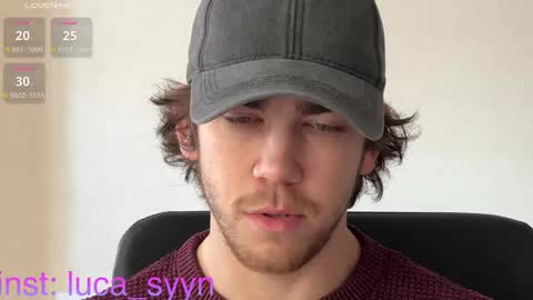 Snapshot of luca_syn chatting on 10-22-25, 08:14 Luca S online show from 10-22-25, 08:14