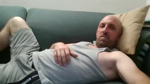 Snapshot of lucabeech88 chatting on 04-29-26, 06:58 Luca online show from 04-29-26, 06:58