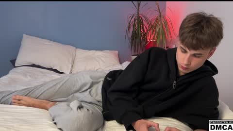 Snapshot of lucacharm chatting on 04-03-26, 03:48 lucacharm online show from 04-03-26, 03:48