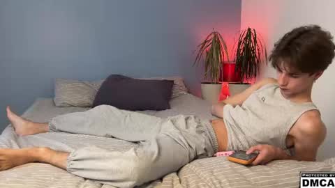 Snapshot of lucacharm chatting on 06-20-26, 04:10 lucacharm online show from 06-20-26, 04:10