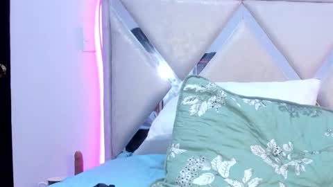 lucas_cruz1 online show from 06-03-26, 03:31