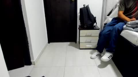 lucas_cruz1 online show from 06-18-26, 02:56