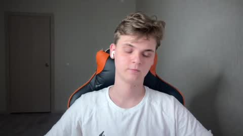 Lucas Gill online show from 01-07-25, 11:45