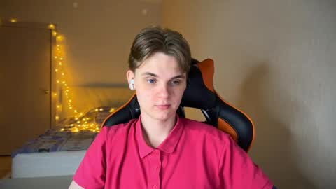 Lucas Gill online show from 02-14-25, 01:45