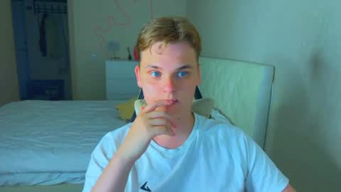 Lucas Gill online show from 07-17-26, 05:07