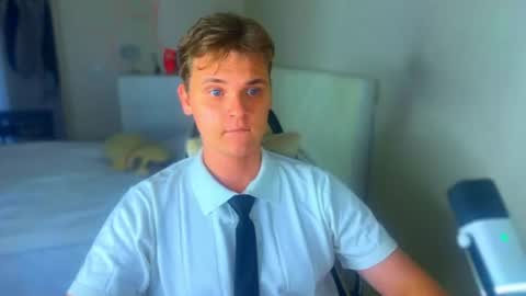 Lucas Gill online show from 07-31-26, 02:44