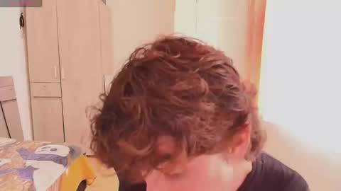 Snapshot of lucas_xo chatting on 09-12-25, 04:18 lucas_xo online show from 09-12-25, 04:18