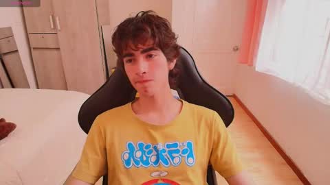 Snapshot of lucas_xo chatting on 09-16-25, 08:32 lucas_xo online show from 09-16-25, 08:32