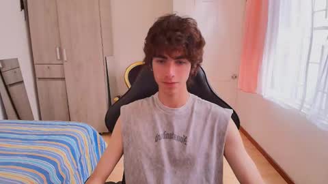 Snapshot of lucas_xo chatting on 09-21-25, 08:21 lucas_xo online show from 09-21-25, 08:21